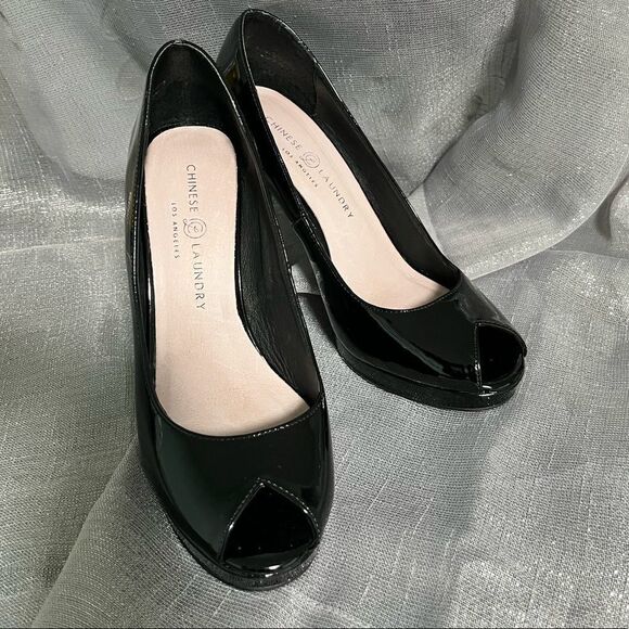 Chinese Laundry black FIA PEEP TOE PUMP - Picture 3 of 7